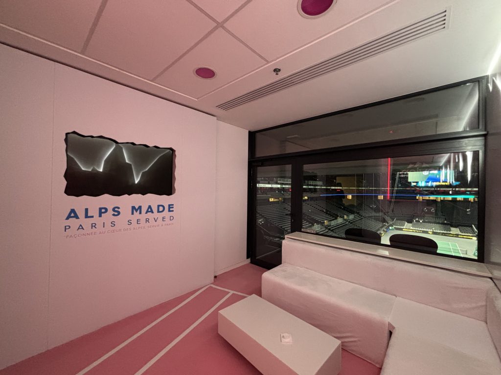 graphik retail decoration event reboard nancy evian x rolex paris master 